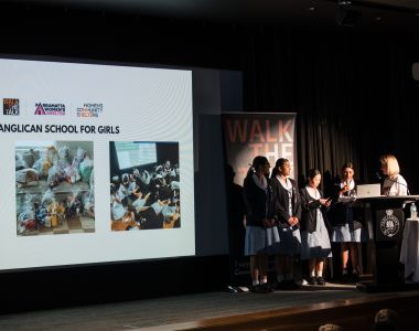 Tara Walk the talk-7654